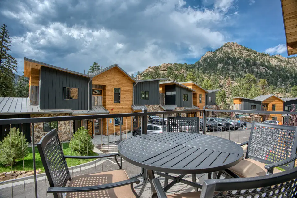 Mountain views from the DreamView Hillside balcony