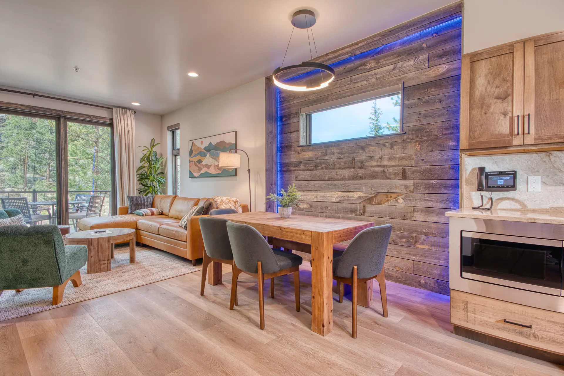 DreamView Poolside kitchen and dining area